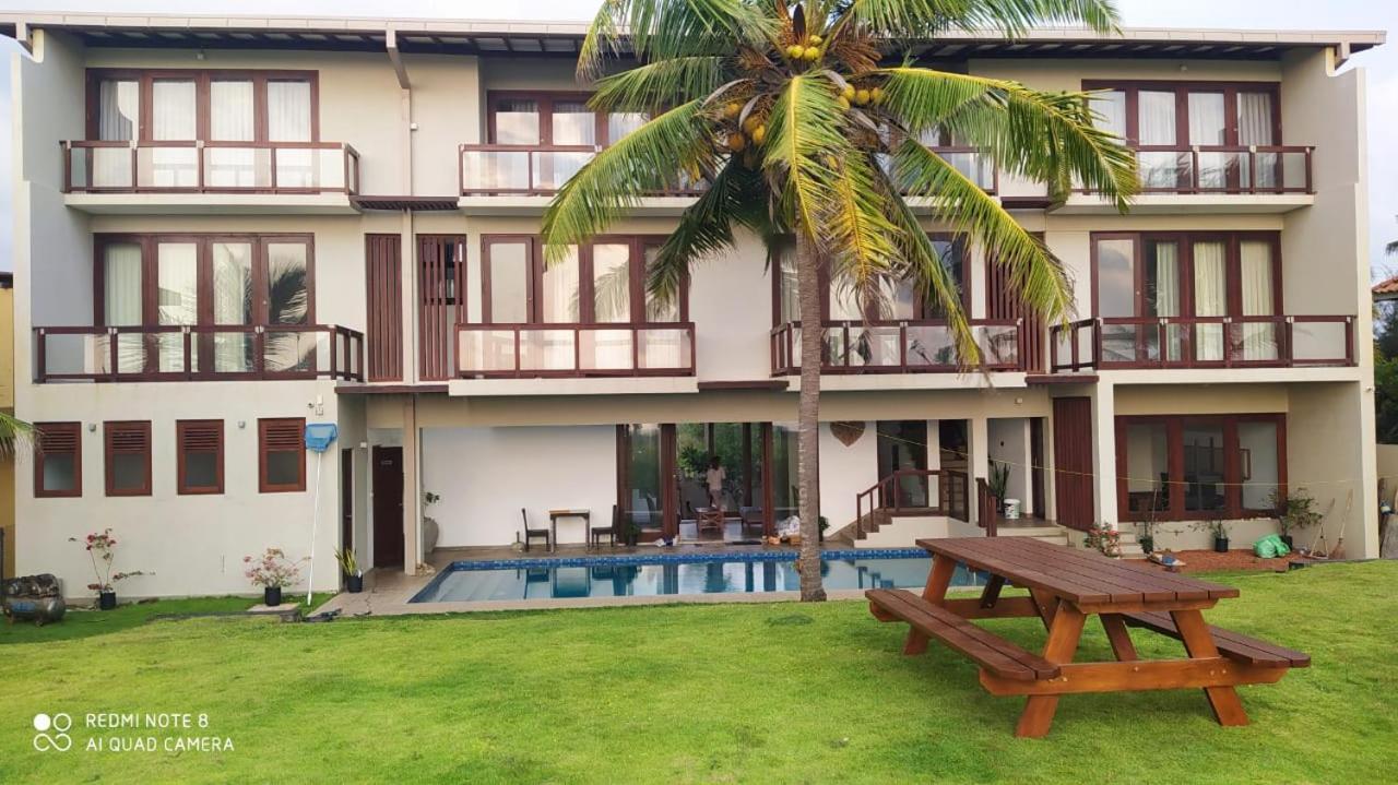 Driftwood Villa Pamunugama Luaran gambar