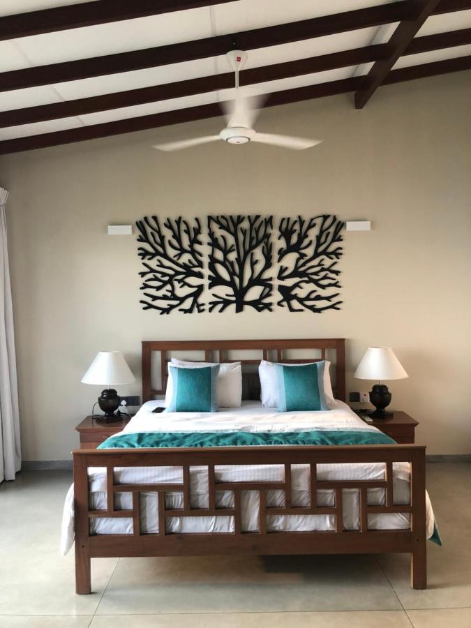 Driftwood Villa Pamunugama Luaran gambar